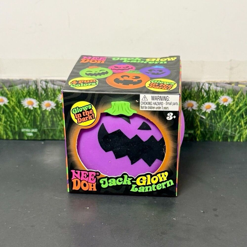 NeeDoh Jack-Glow Lantern – The Spooktacular Glow-in-the-Dark Squish! Purple